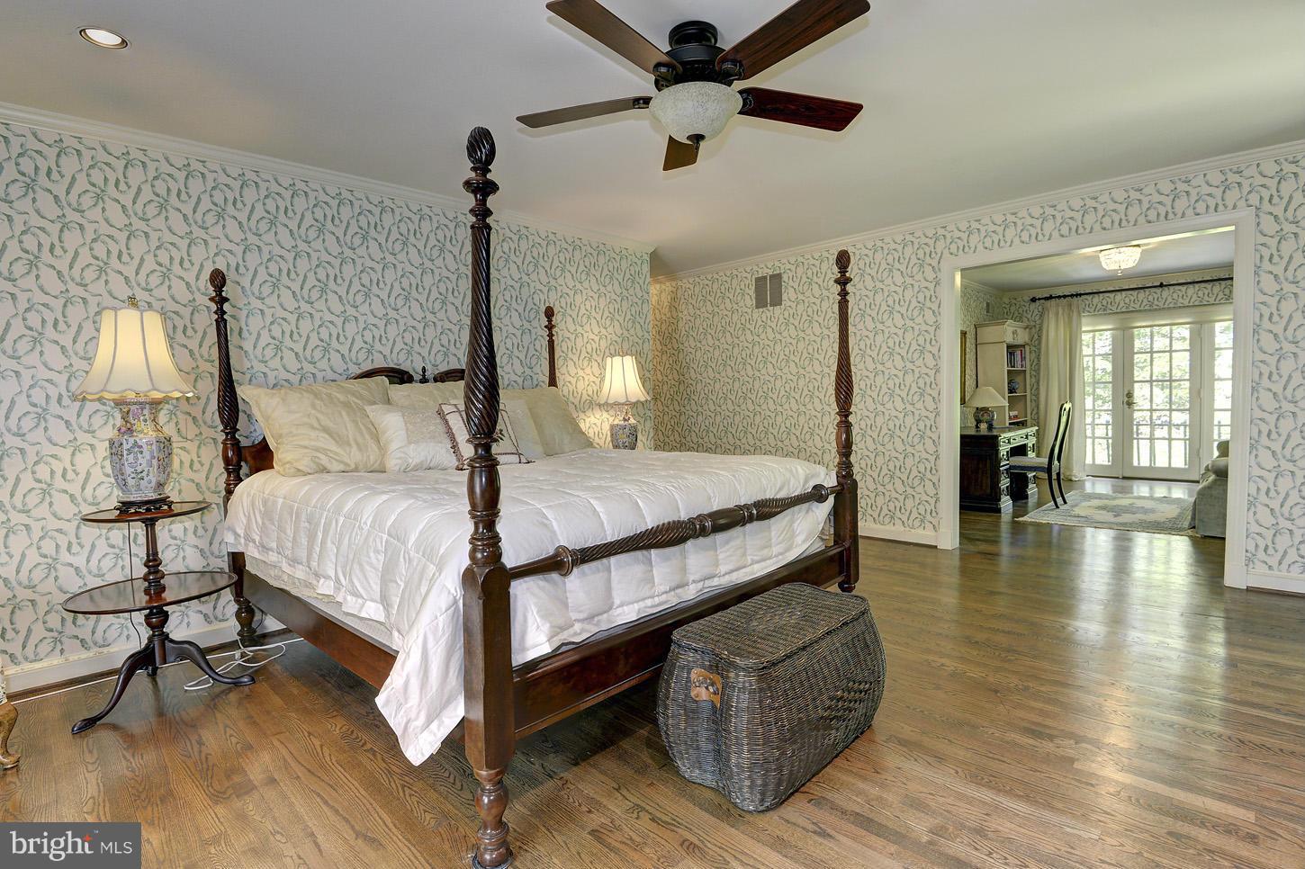 10200 Iron Gate Road Potomac, MD 20854 - Photo 18 of 30 Owner's Suite