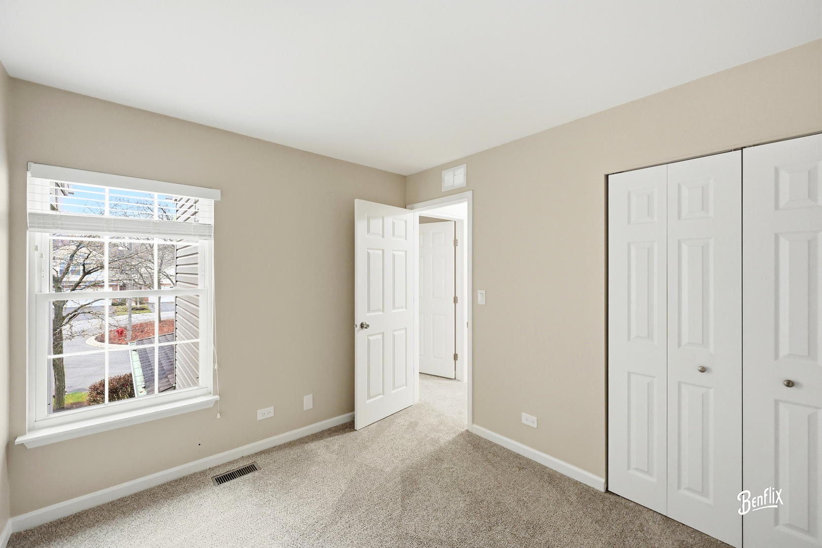 728 Old Checker Road Buffalo Grove, IL 60089 - Photo 18 of 22 Gallery Image 18