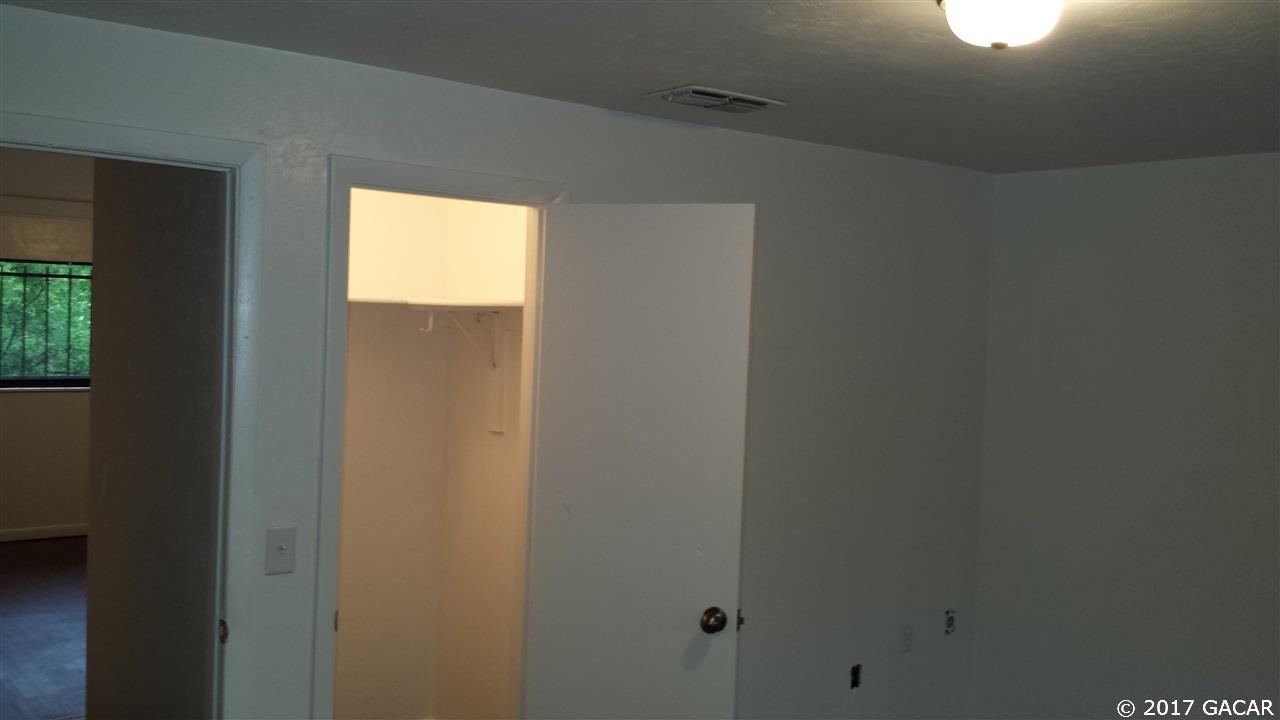 806 Southwest 64th Terrace Gainesville, FL 32607 - Photo 11 of 15 Gallery Image 11