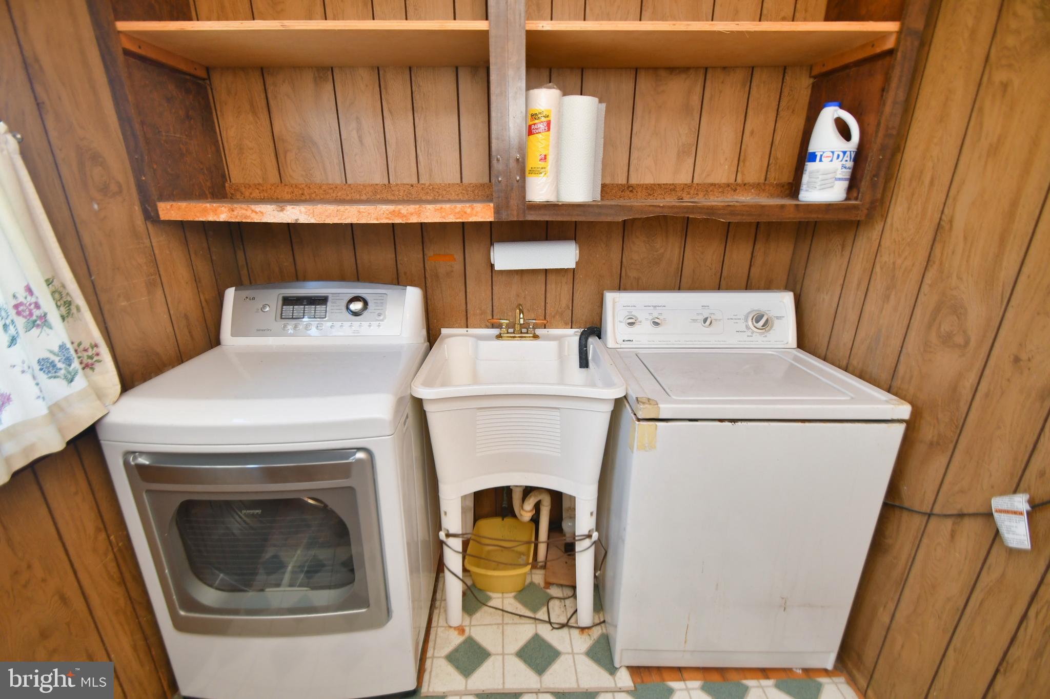 206 Oakwood Road Baltimore, MD 21222 - Photo 40 of 41 Separate Laundry Area