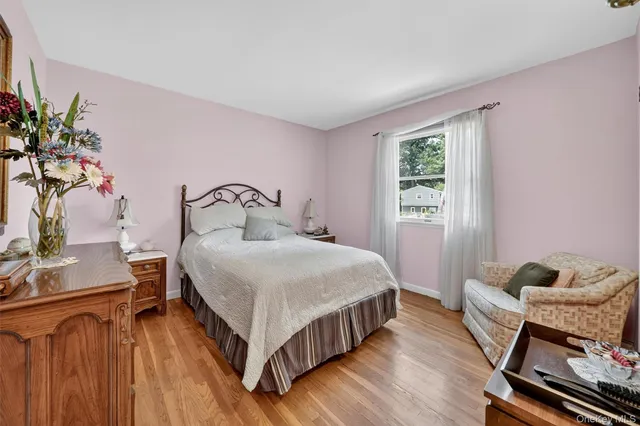 $950,000 | 99 Spencer Drive, New Rochelle, NY 10801