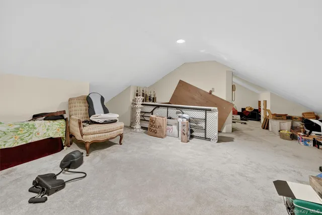 $950,000 | 99 Spencer Drive, New Rochelle, NY 10801