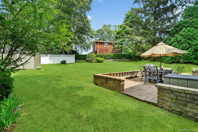 $950,000 | 99 Spencer Drive, New Rochelle, NY 10801