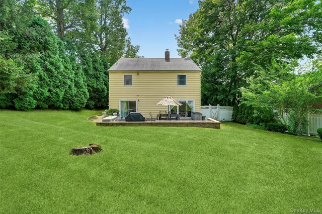 $950,000 | 99 Spencer Drive, New Rochelle, NY 10801