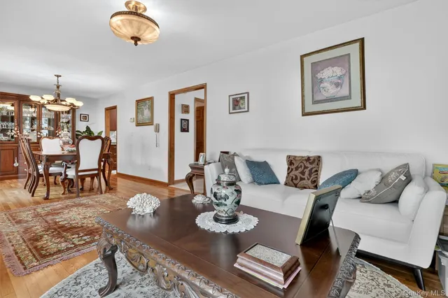 $950,000 | 99 Spencer Drive, New Rochelle, NY 10801