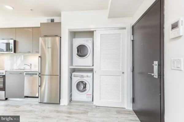 $1,800 | 816 Potomac Avenue Southeast, Unit 304, Washington, DC 20003