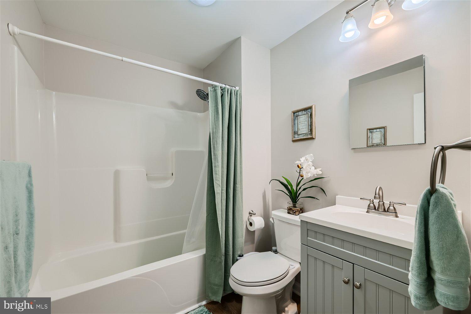 1777 Simms Lane Hanover, MD 21076 - Photo 16 of 29 Convenient Main level Full Bath- 1 of 2