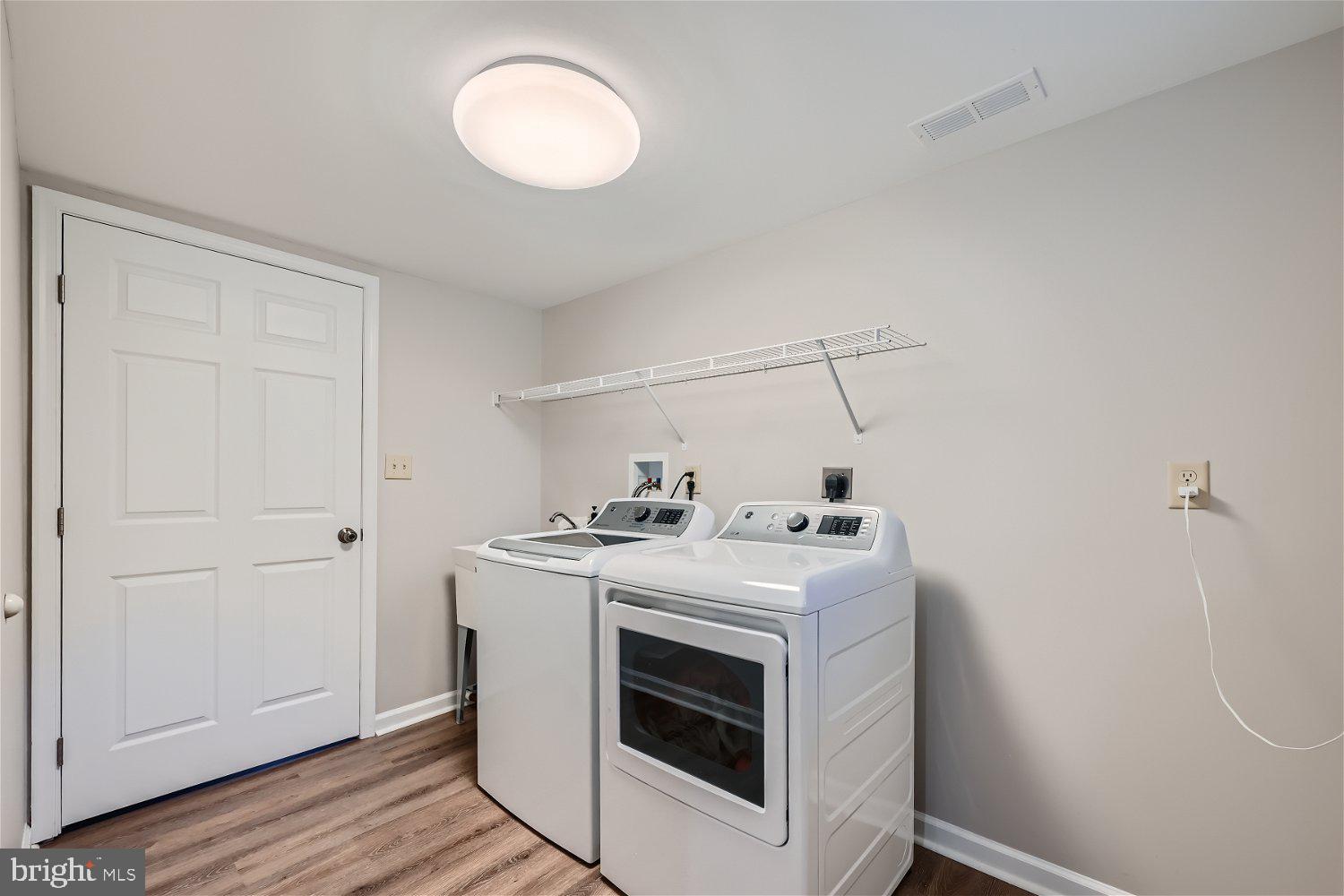 1777 Simms Lane Hanover, MD 21076 - Photo 23 of 29 Top of the line GE Washer/Dryer Convey
