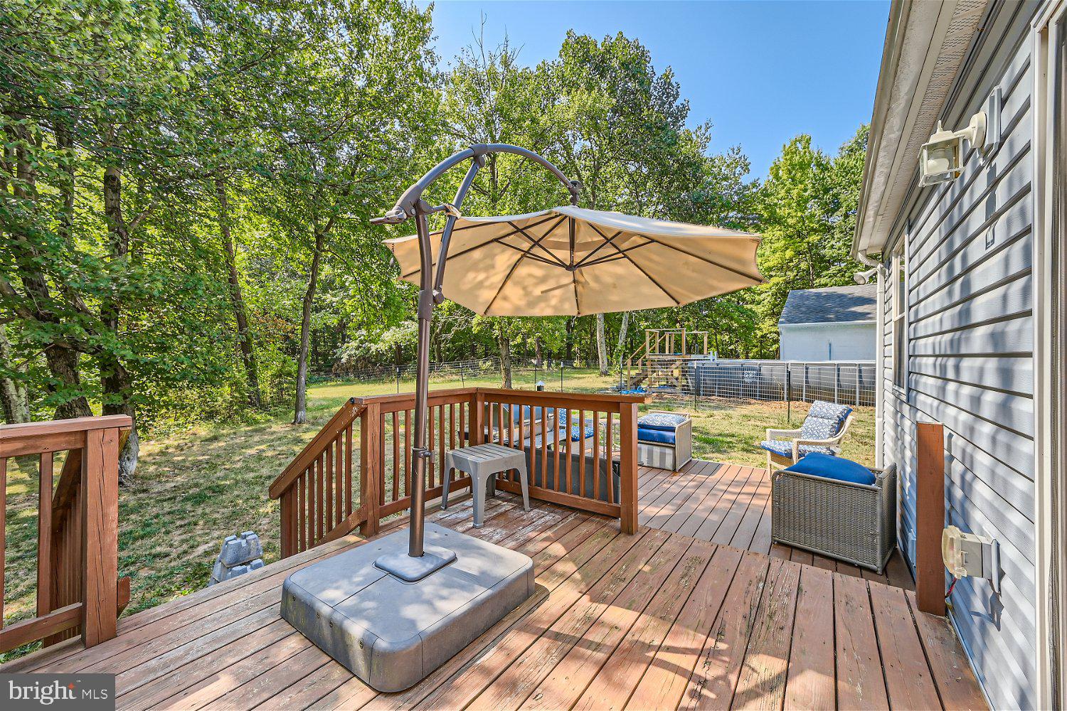 1777 Simms Lane Hanover, MD 21076 - Photo 8 of 29 Relax on Private Back Deck with a cool drink!!