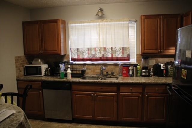 6560 Woodford Road Atlanta, GA 30349 - Photo 5 of 12