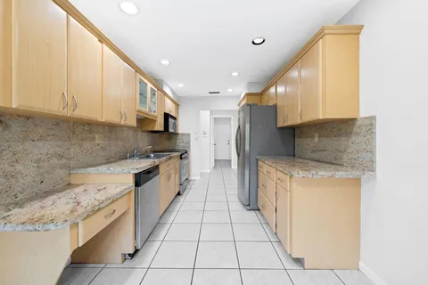 $525,000 | 6053 Petaluma Drive, Boca Raton, FL 33433