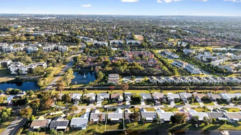 $525,000 | 6053 Petaluma Drive, Boca Raton, FL 33433