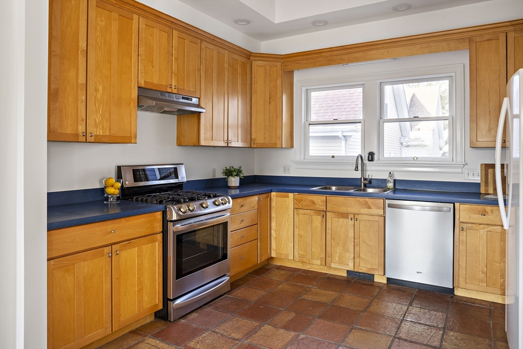 44 Porter Street, Unit 3 Somerville, MA 02143 - Photo 6 of 22