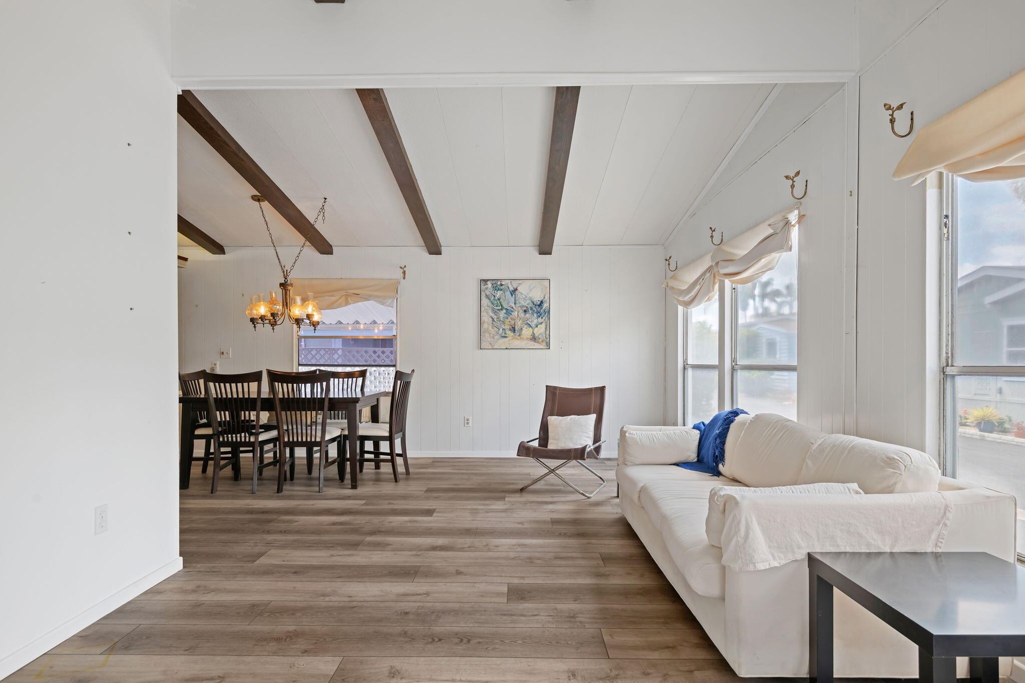 340 Old Mill Road, Unit SPC 140 Santa Barbara, CA 93110 - Photo 4 of 30 06-Living Room