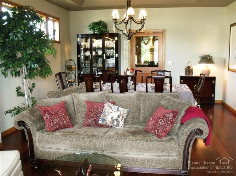 1060 Northwest Rimrock Drive Redmond, OR 97756 - Photo 18 of 23 Additional Photo