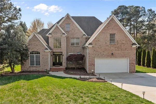 $750,000 | 3224 Somerton Court, Burlington, NC 27215