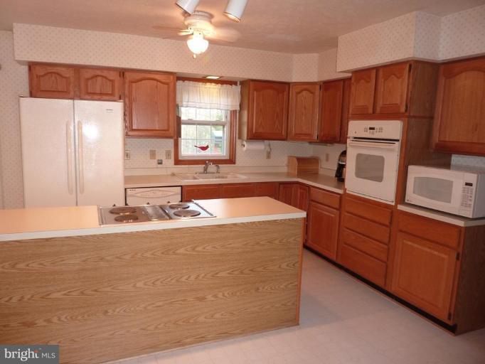 10195 Alden Road King George, VA 22485 - Photo 3 of 21 Kitchen #2