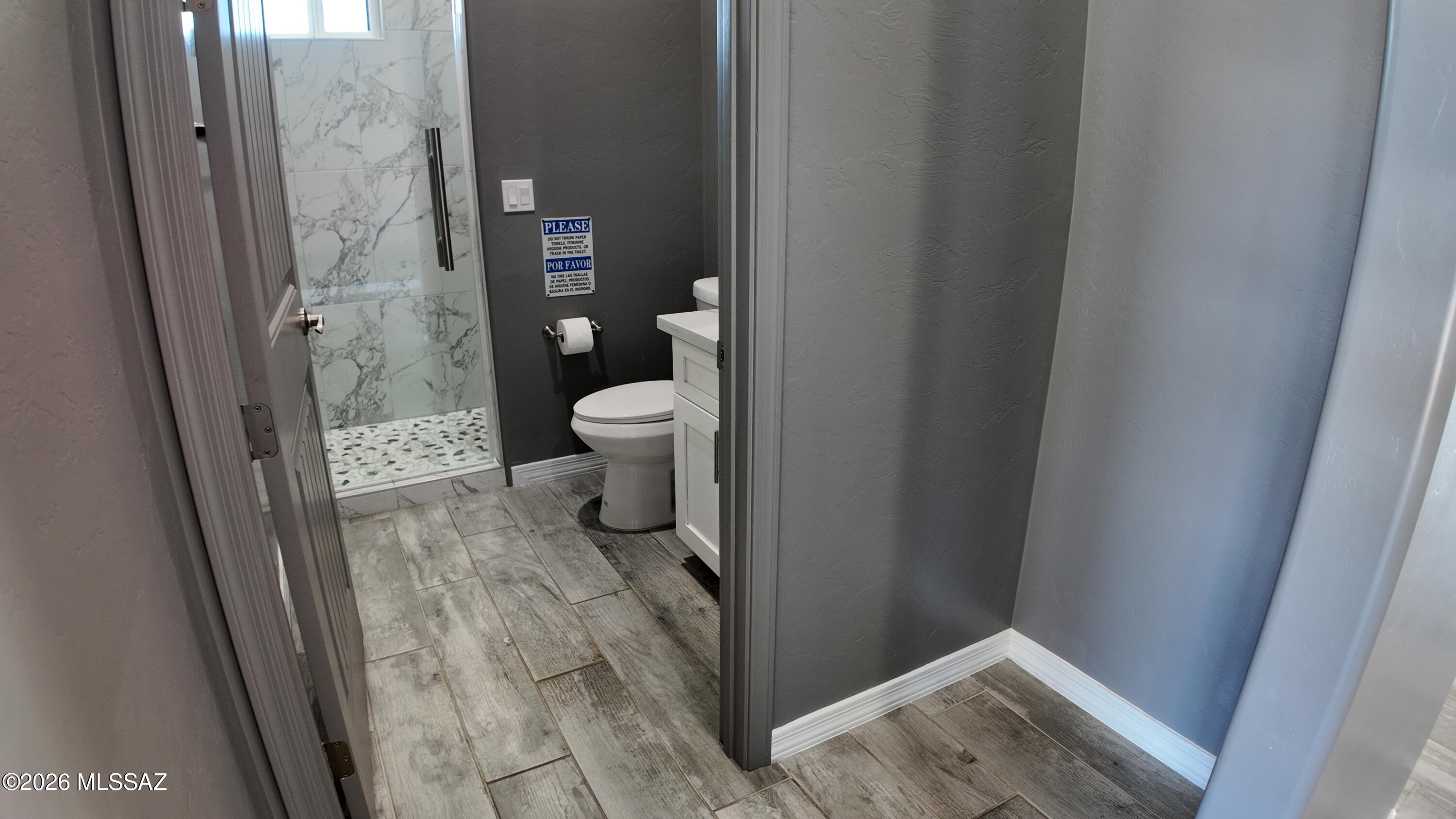 339 Circulo Chica Rio Rico, AZ 85648 - Photo 33 of 42 339 circulo chica 4th bd bathroom 43