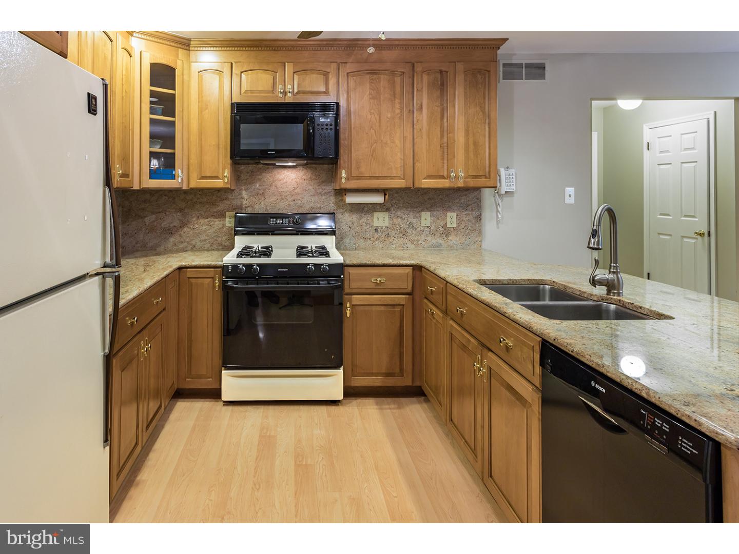 576 Sentinel Road Moorestown, NJ 08057 - Photo 5 of 25