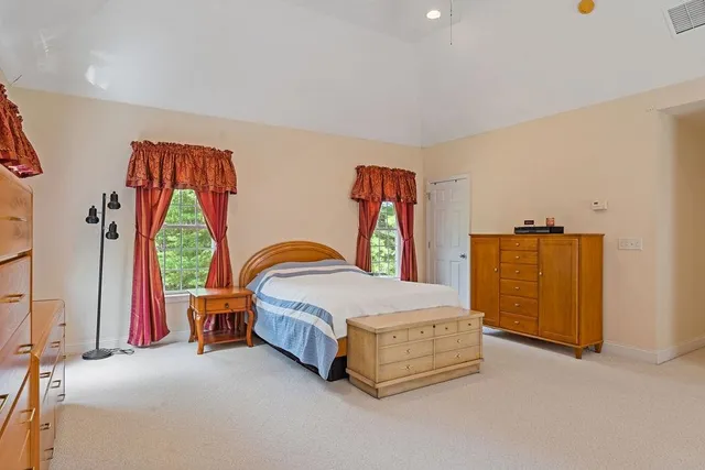 $890,000 | 13 Moose Hollow Road, Litchfield, NH 03052