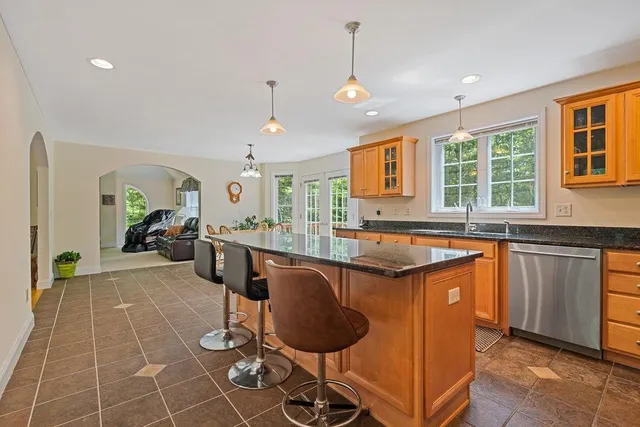 $890,000 | 13 Moose Hollow Road, Litchfield, NH 03052