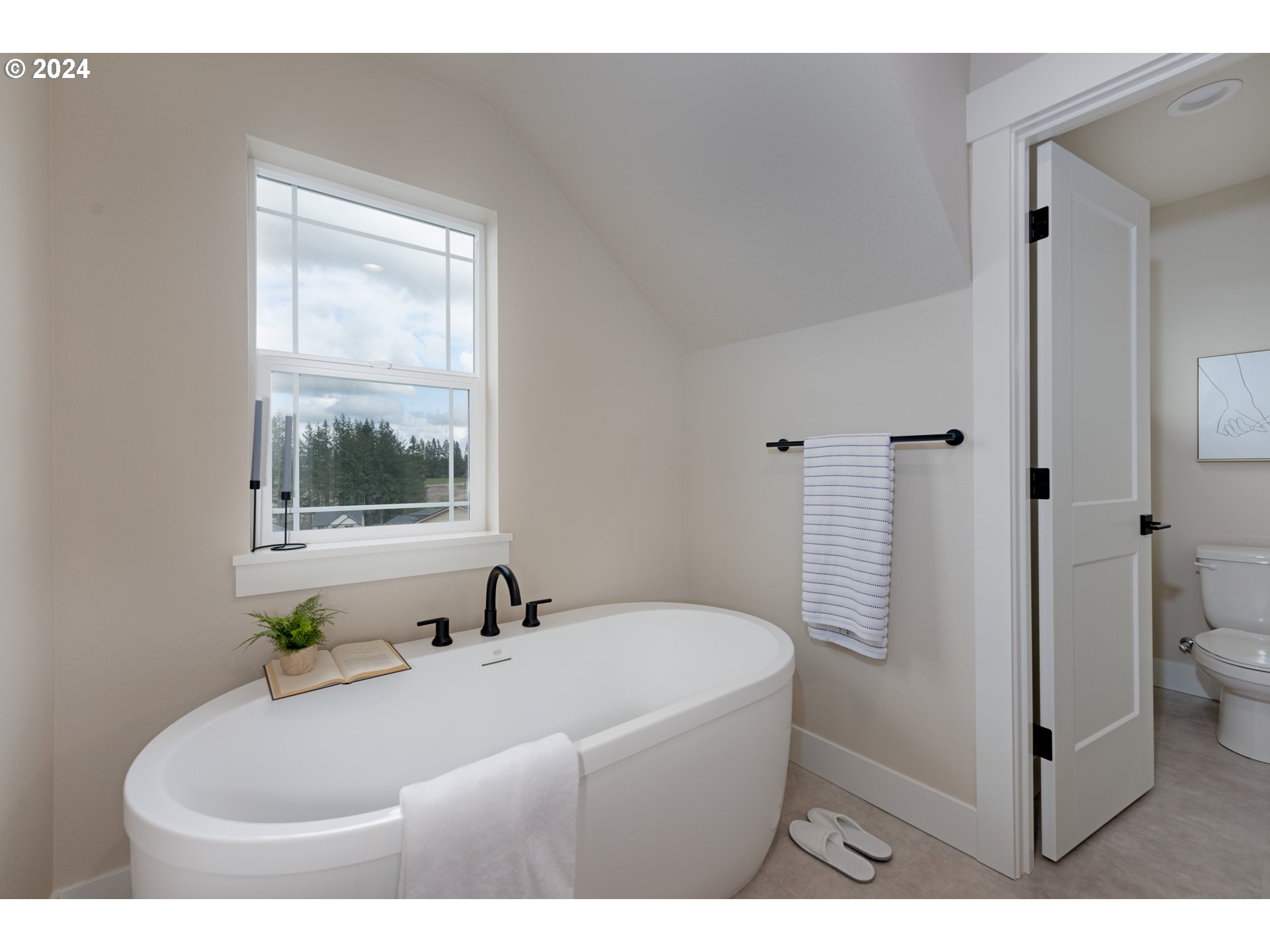 10175 Southeast Heritage Road Happy Valley, OR 97086 - Photo 31 of 48 Gallery Image 31