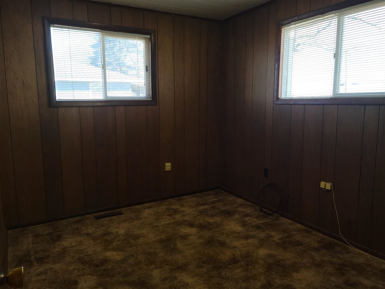 587 North Baldwin Road Owosso, MI 48867 - Photo 7 of 9