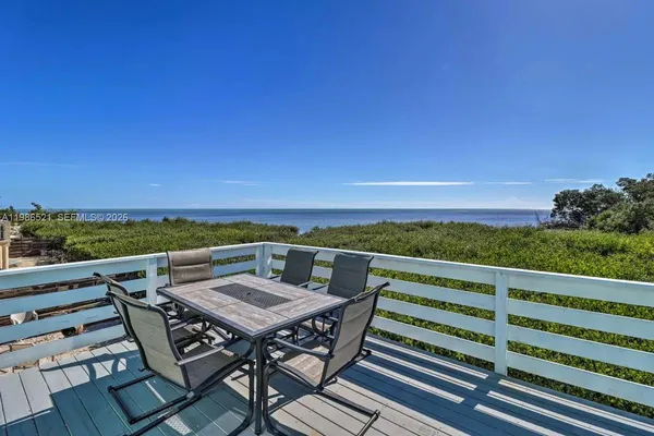 $990,000 | 6501 Calle De Viajero, Marathon, FL 33050