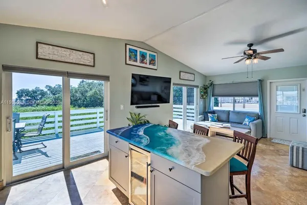 $980,000 | 6501 Calle De Viajero, Marathon, FL 33050