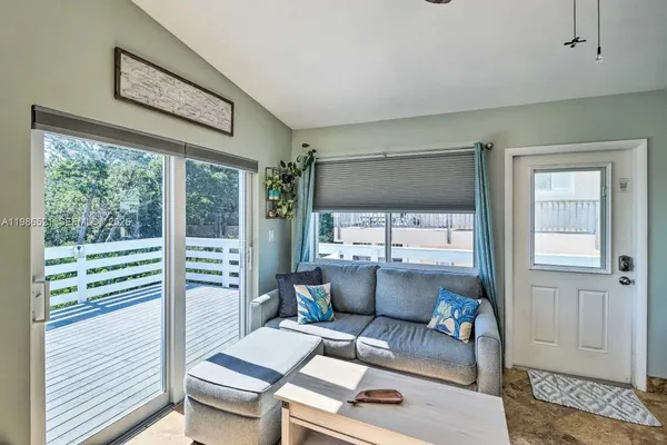 $980,000 | 6501 Calle De Viajero, Marathon, FL 33050