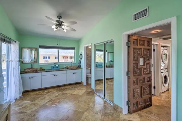 $980,000 | 6501 Calle De Viajero, Marathon, FL 33050