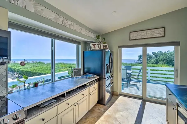 $980,000 | 6501 Calle De Viajero, Marathon, FL 33050