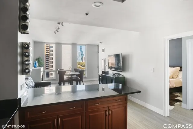 $2,350 | 1250 South Michigan Avenue, Unit 1303, Chicago, IL 60605