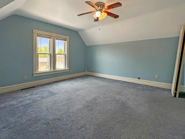 $225,000 | 1216 10th Street, Marinette, WI 54143