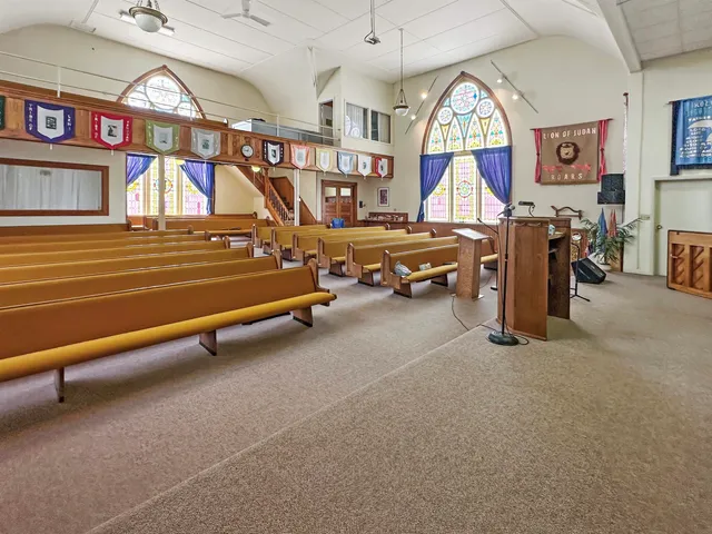 $225,000 | 1216 10th Street, Marinette, WI 54143