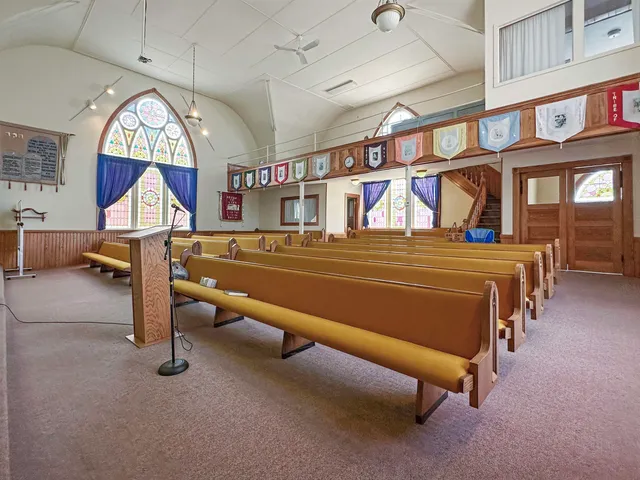 $225,000 | 1216 10th Street, Marinette, WI 54143