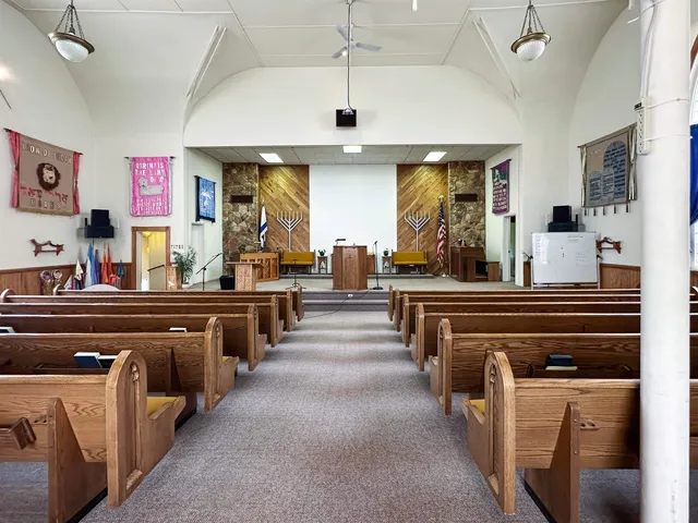 $225,000 | 1216 10th Street, Marinette, WI 54143