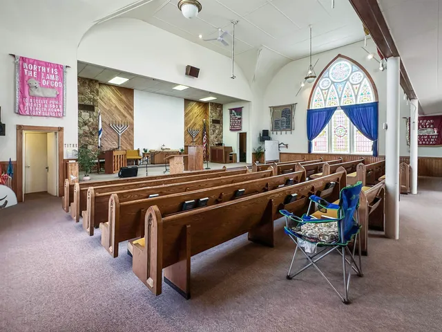 $225,000 | 1216 10th Street, Marinette, WI 54143