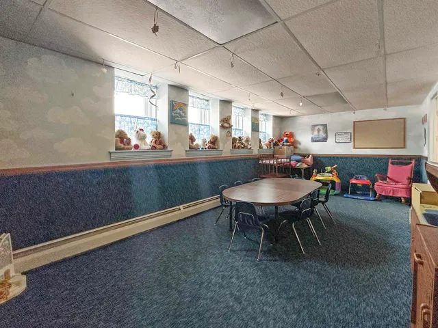 $225,000 | 1216 10th Street, Marinette, WI 54143