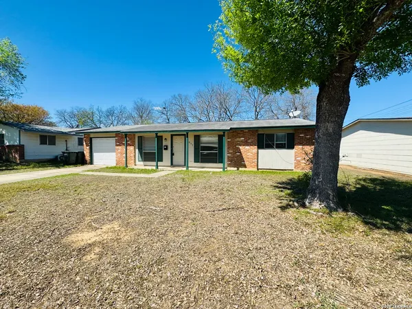 $1,400 | 1077 Valley Forge, Schertz, TX 78154