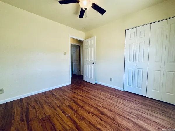 $1,400 | 1077 Valley Forge, Schertz, TX 78154