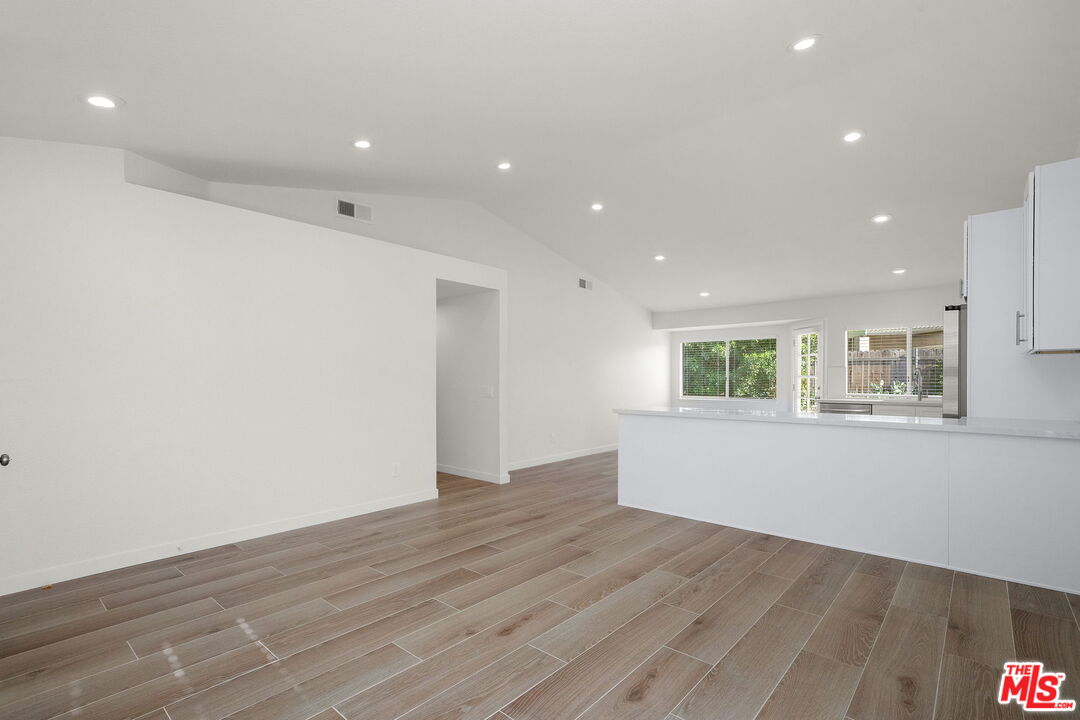 1360 Cresta Road Corona, CA 92879 - Photo 5 of 26 Gallery Image 5