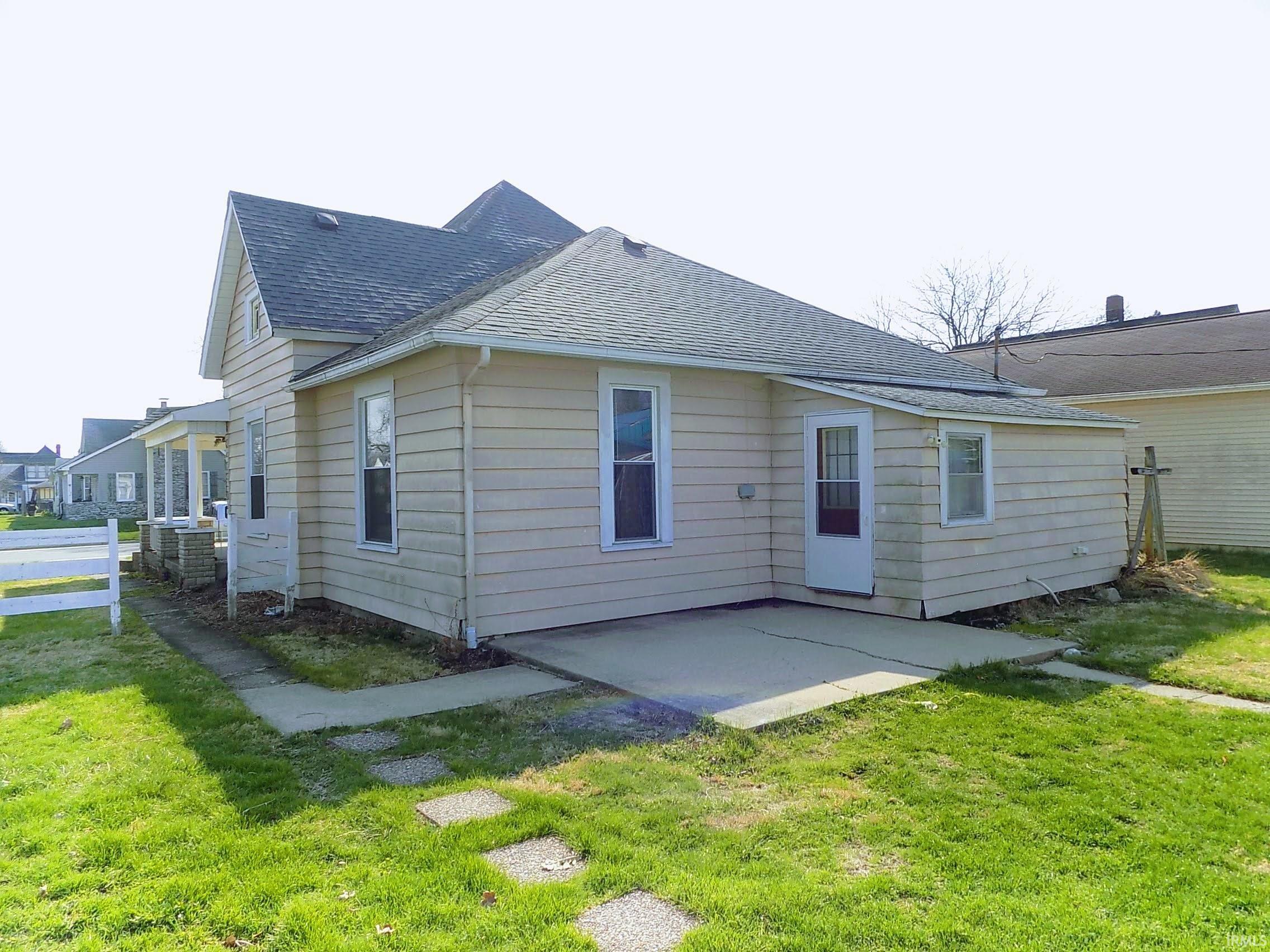 703 South Apperson Way Kokomo, IN 46901 - Photo 3 of 25