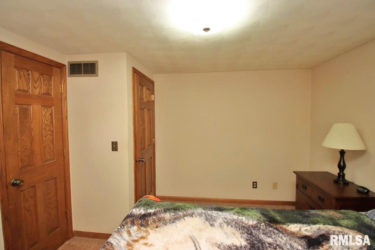 204 Hemlock Street Pekin, IL 61554 - Photo 42 of 71