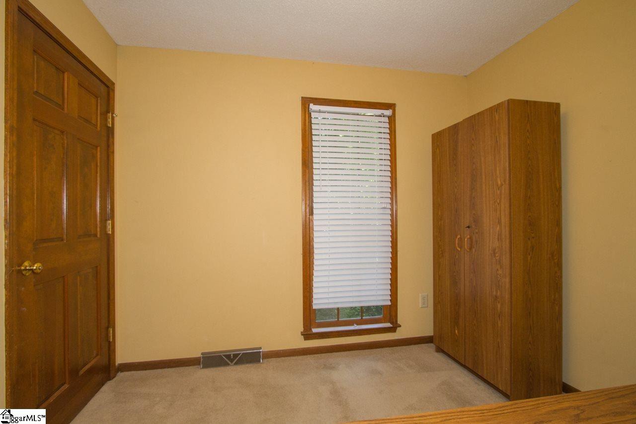 805 Huntington Road Easley, SC 29642 - Photo 14 of 32 Gallery Image 14