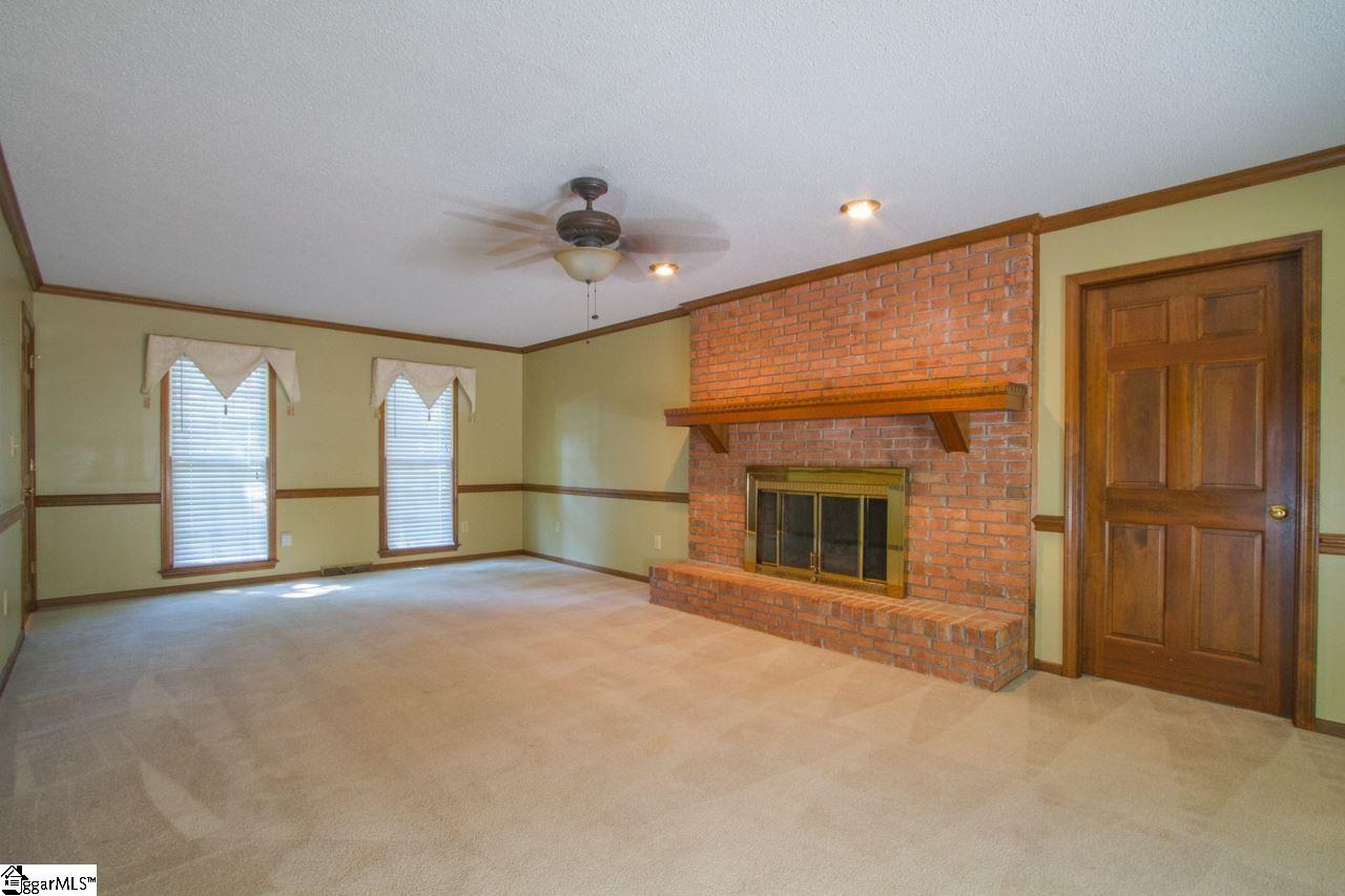 805 Huntington Road Easley, SC 29642 - Photo 5 of 32 Gallery Image 5