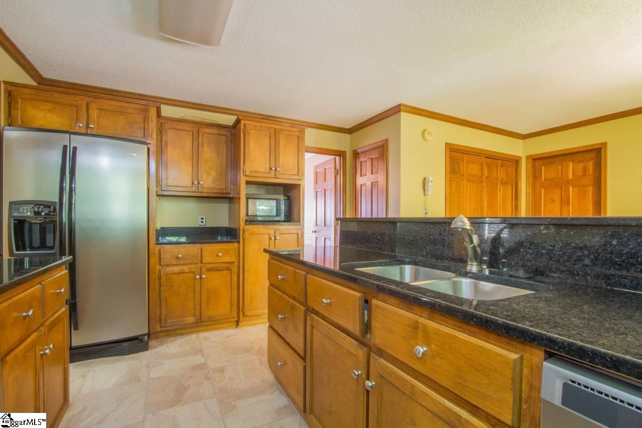 805 Huntington Road Easley, SC 29642 - Photo 8 of 32 Gallery Image 8