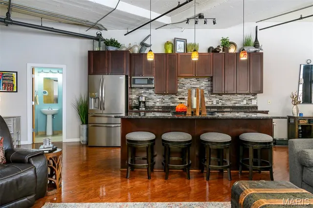 $219,900 | 1619 Washington Avenue, Unit 303, St. Louis, MO 63103