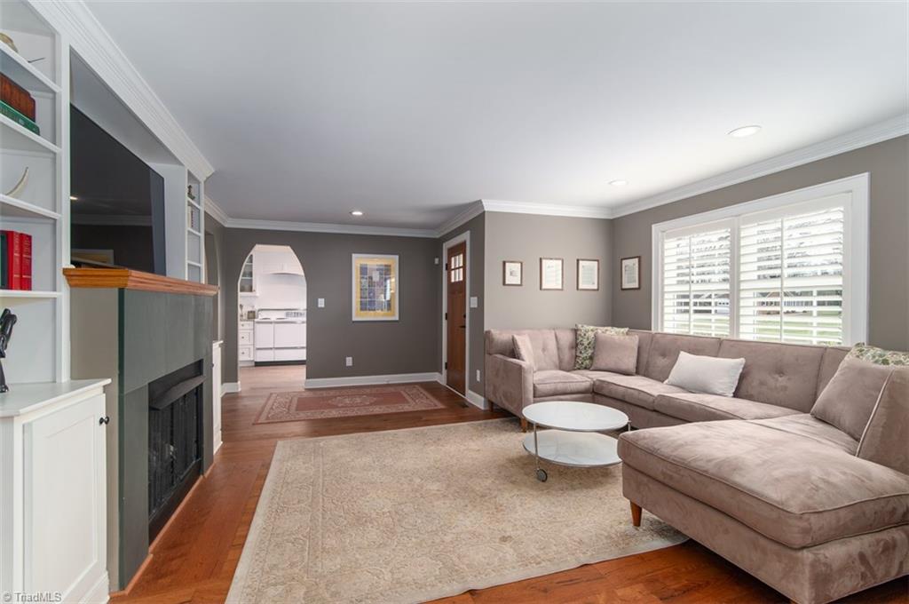 231 North Clodfelter Road High Point, NC 27265 - Photo 6 of 27 Gallery Image 6