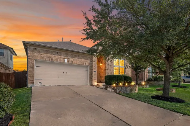 $585,000 | 544 Wiltshire Drive, Hutto, TX 78634